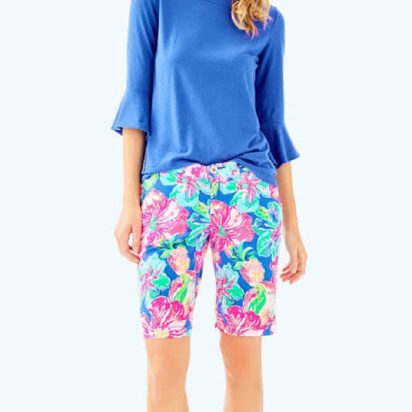 Lilly Pulitzer Pants - Lilly Pulitzer Size 0 Blue and Pink Floral Chipper Short